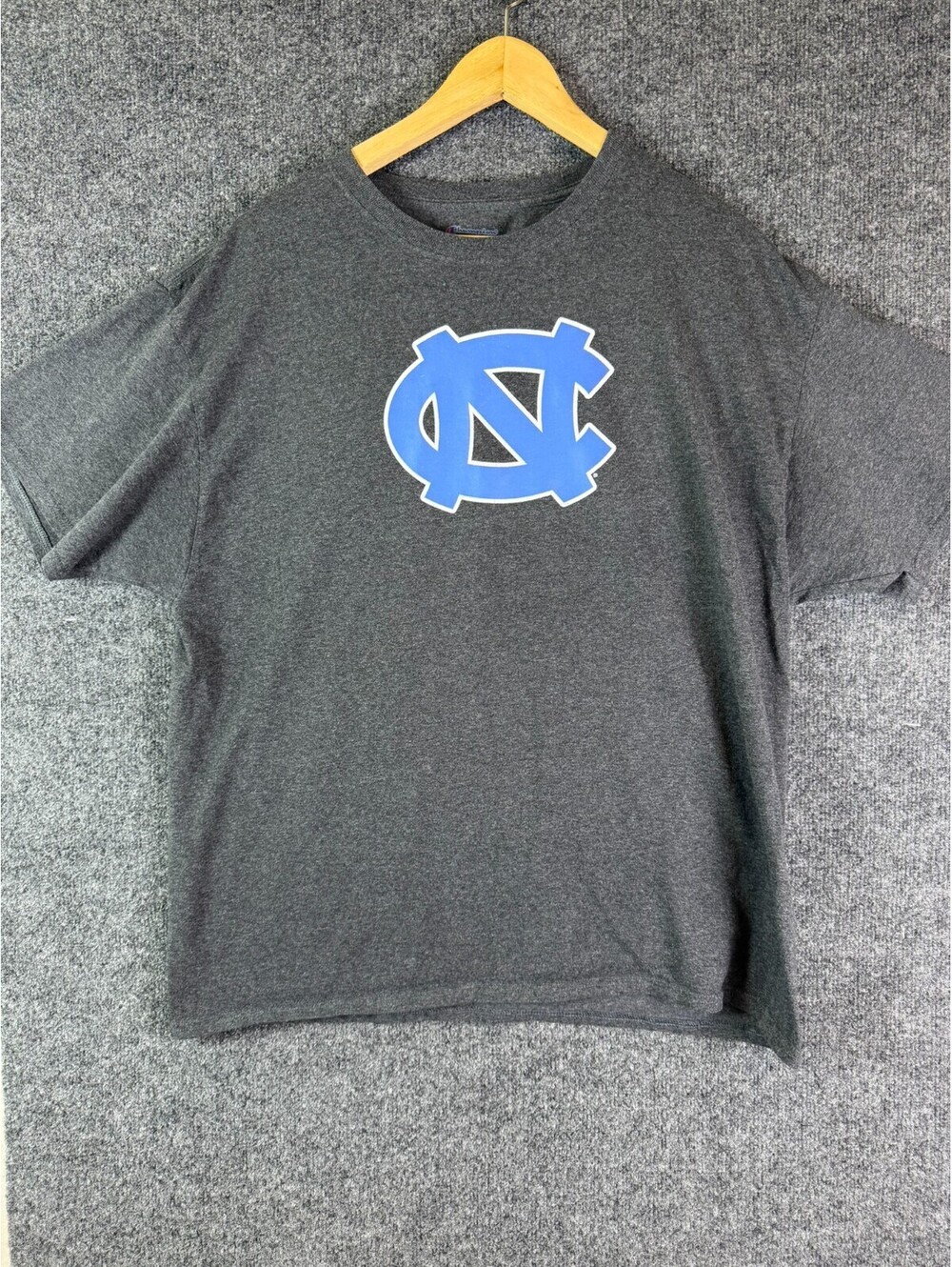 Champion UNC North Carolina Tar Heels T Shirt Mens XL Charcoal Grey NC Logo Tee